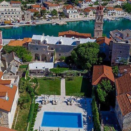 Puteus Palace Heritage Hotel Pucisca Esterno foto